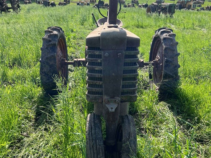 john-deere-h-image-8