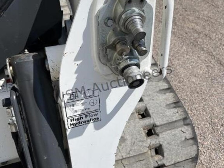 2018-bobcat-t750-image-13