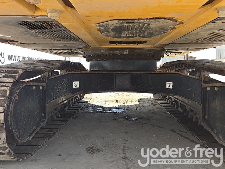 2017-deere-210g-lc-image-43