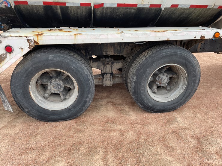 1995-ford-l9000-image-49
