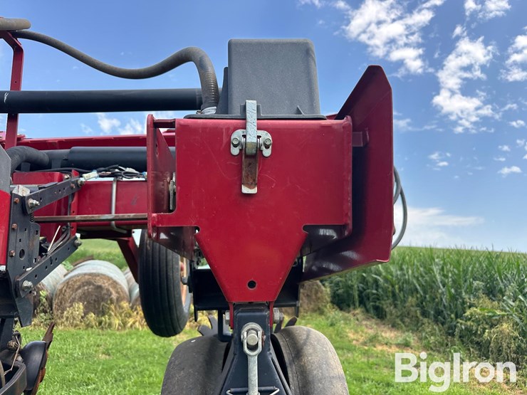 case-ih-1200-image-15