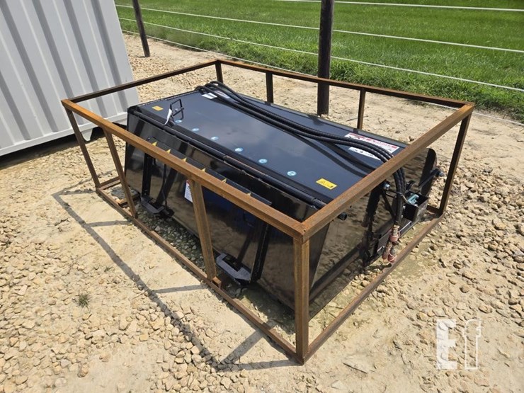 new-mower-king-skid-steer-74"-broom-image-1