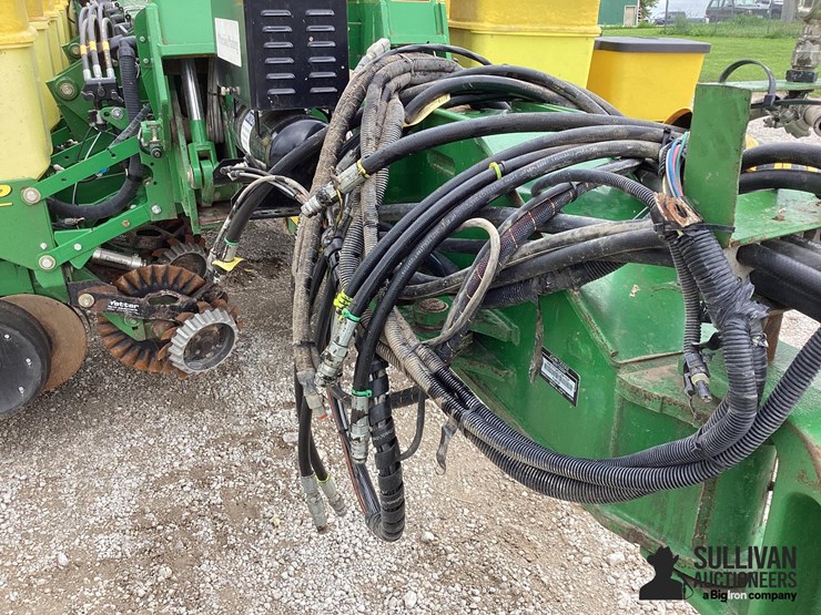 2009-john-deere-1770nt-image-15