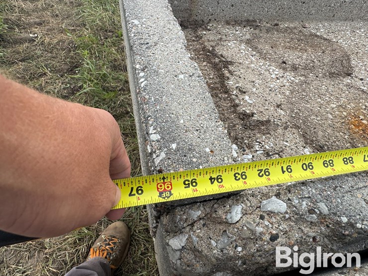 concrete-h-feed-bunks-image-9