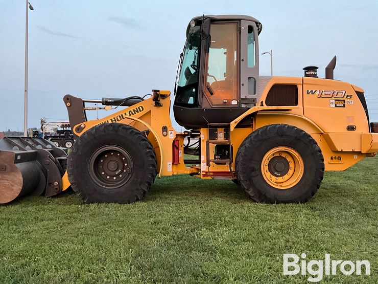 2010-new-holland-w130b-image-8