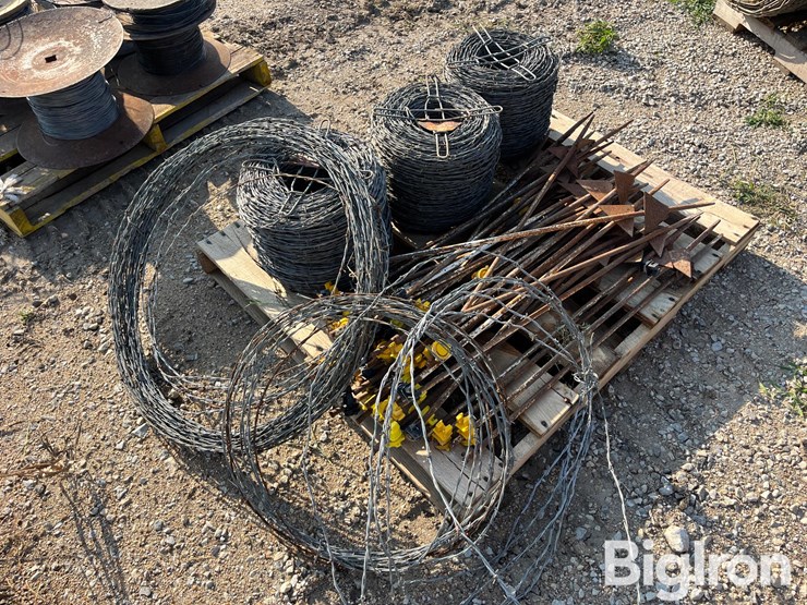 barbed-wire-&-posts-image-5