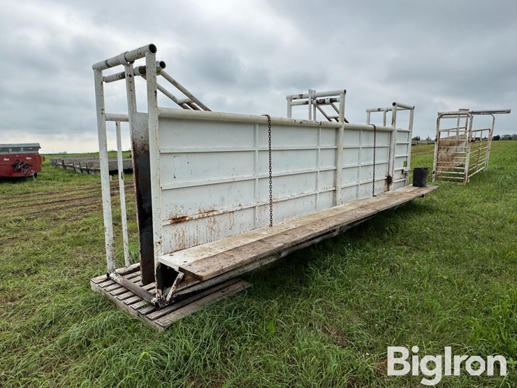 linn-post-&-pipe-cattle-alleyway-image-3