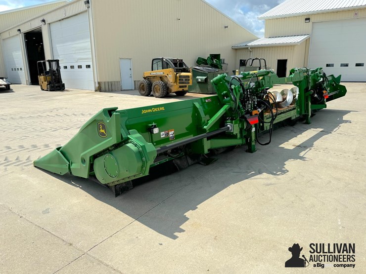 2023-john-deere-c12f-image-3
