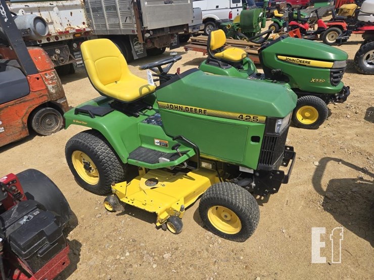 john-deere-425-image-2