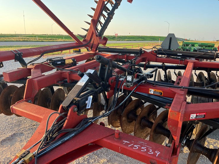 case-ih-370-image-2