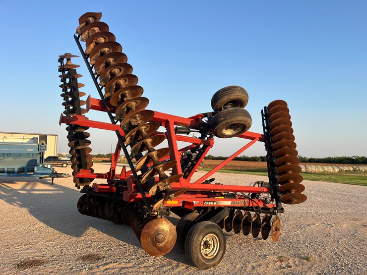 case-ih-370-image-9