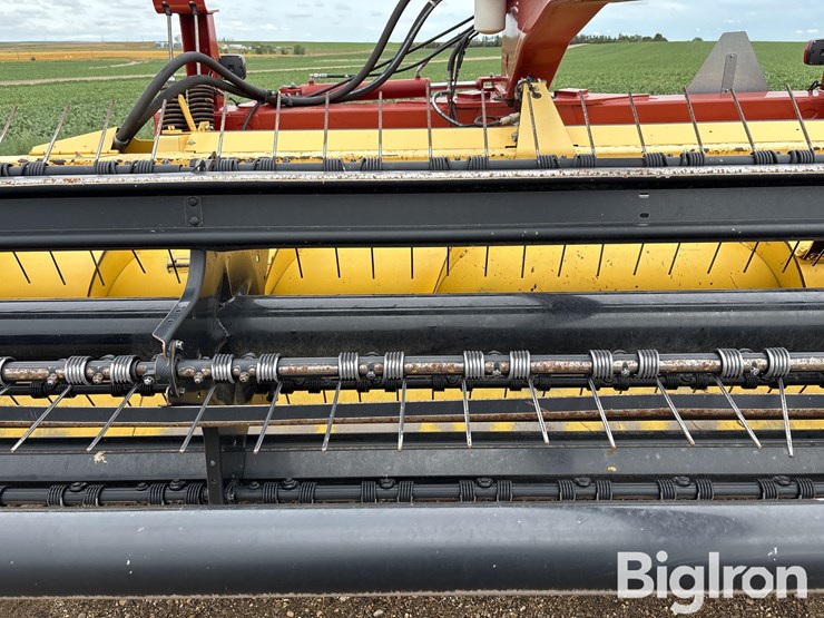 2014-new-holland-h7150-image-19