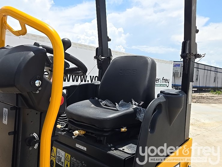 2023-jcb-ct260-120-image-33
