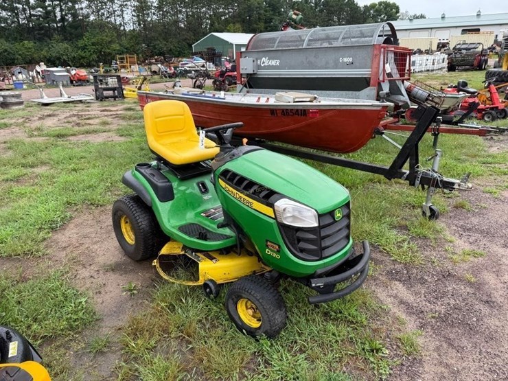 john-deere-d130-image-2