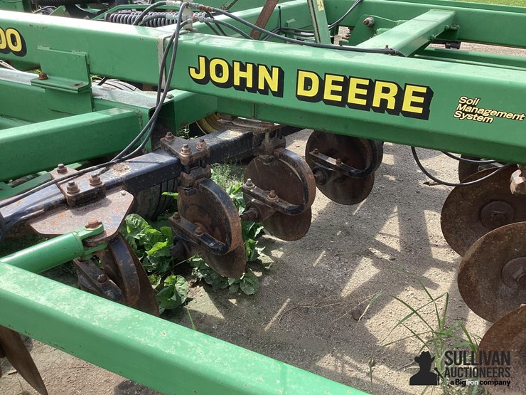 john-deere-2700-image-16