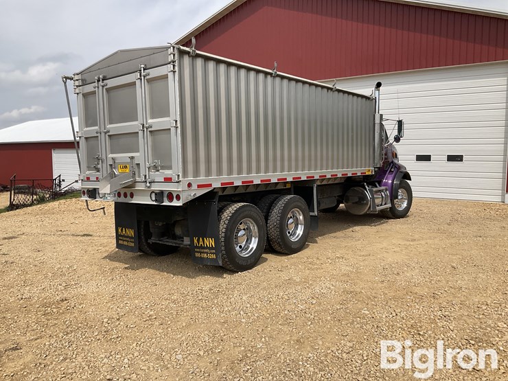 2004-sterling-lt9500-image-5