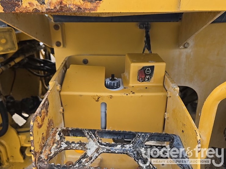 2018-caterpillar-926m-image-29