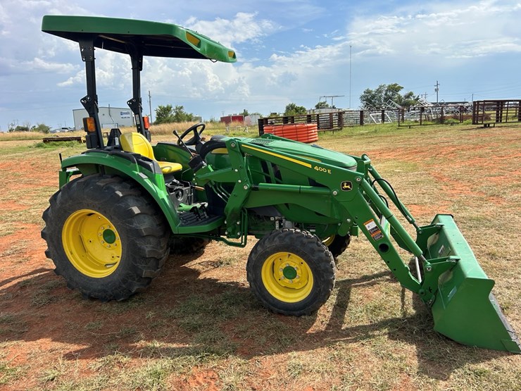 2020-john-deere-4044m-image-18