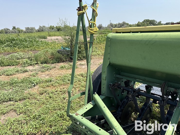 john-deere-8300-image-15