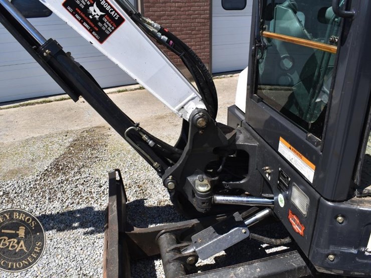 2014-bobcat-e35-image-25