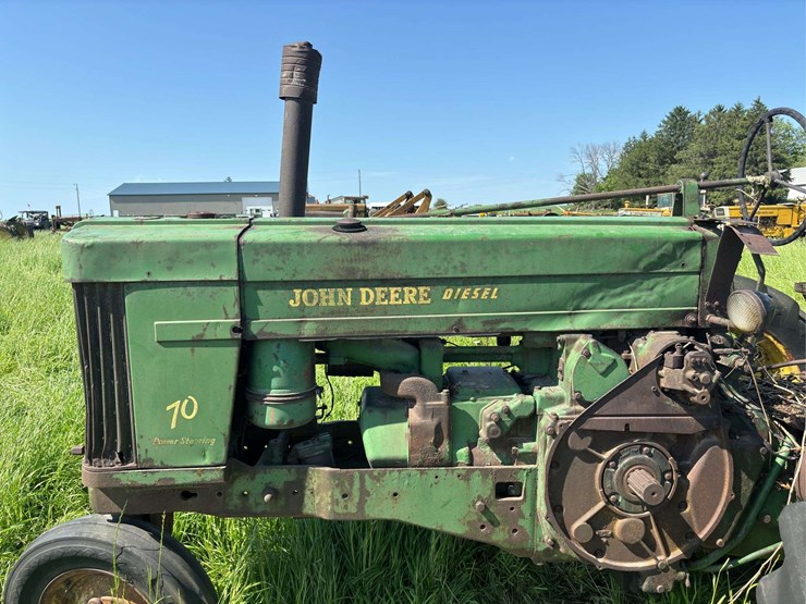 john-deere-70-image-35