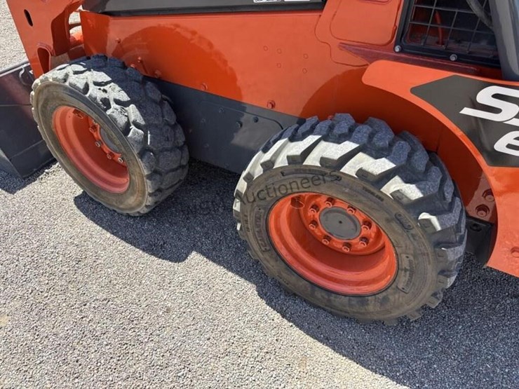 kubota-ssv65-image-8
