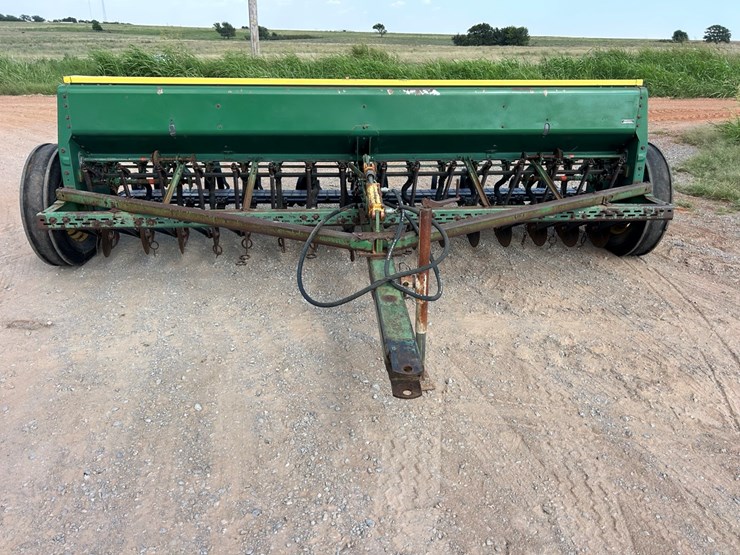 john-deere-8300-image-11