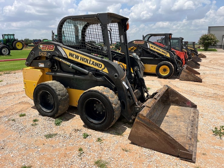 2015-new-holland-l218-image-5