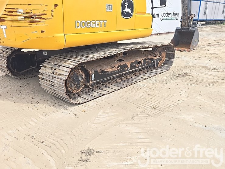 2022-deere-130g-image-21
