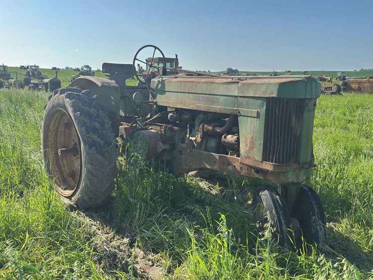 john-deere-70-image-7