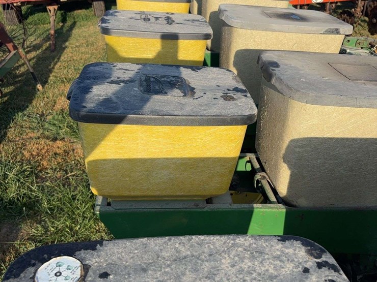 john-deere-7000-image-15