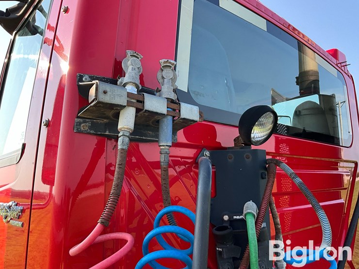 2010-international-prostar-image-16