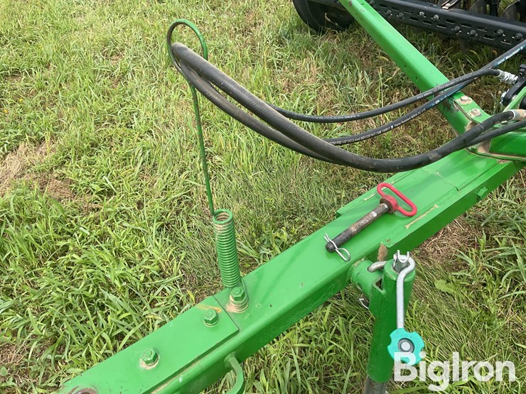 john-deere-450-image-11