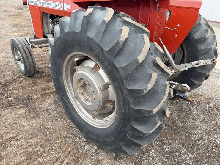 massey-ferguson-265-image-5