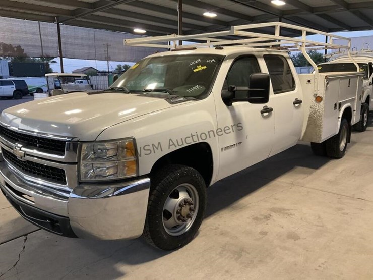 2009-chevrolet-silverado-3500hd-image-4