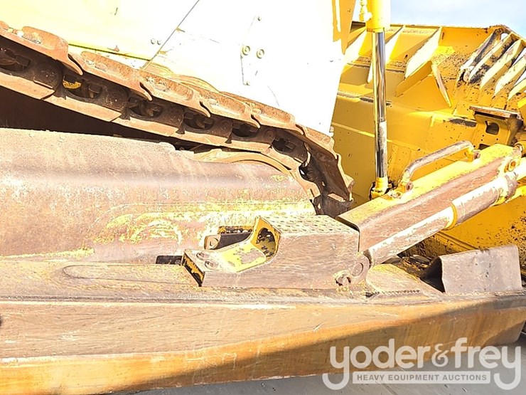 2014-komatsu-d155ax-7-image-16