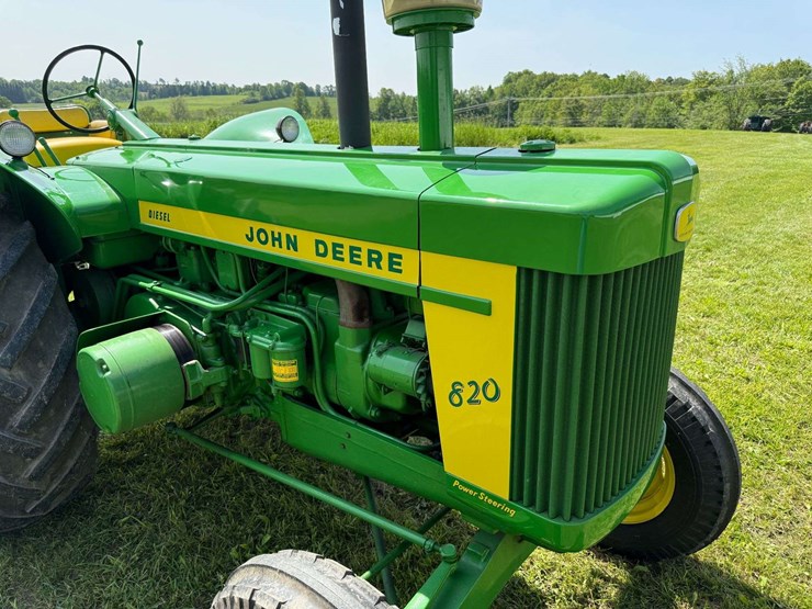 john-deere-820-image-14