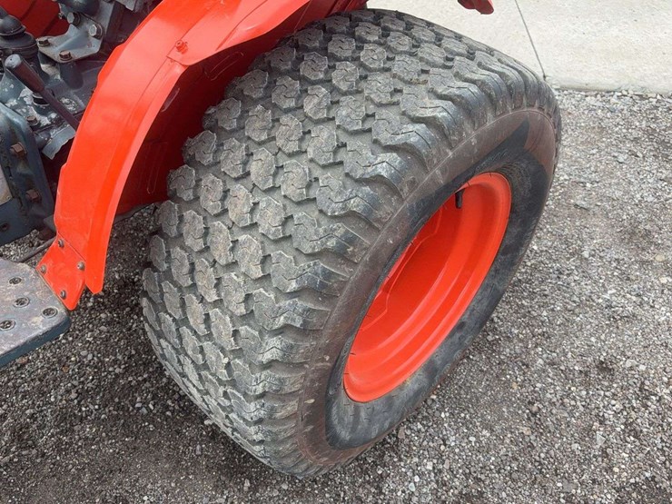 kubota-b7100-image-10