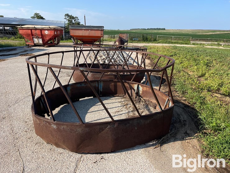 bale-feeder-image-8