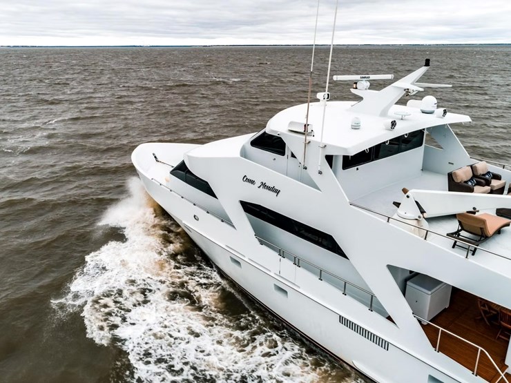 #18-•-2003-breaux-brothers-85'-yacht-|-"come-monday"-image-4
