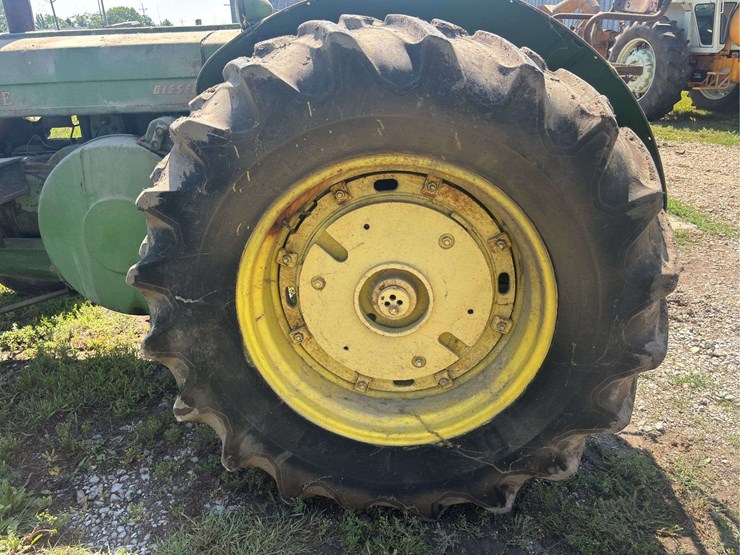 john-deere-r-image-30