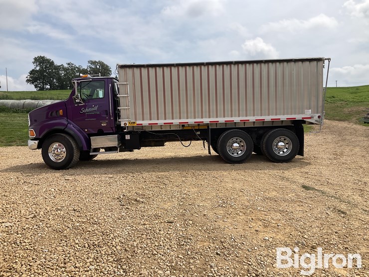 2004-sterling-lt9500-image-8