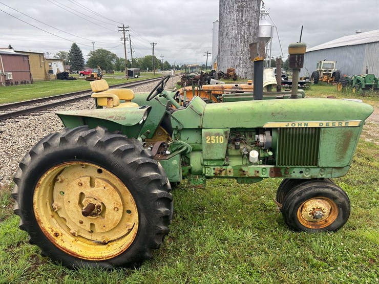 john-deere-2510-image-6
