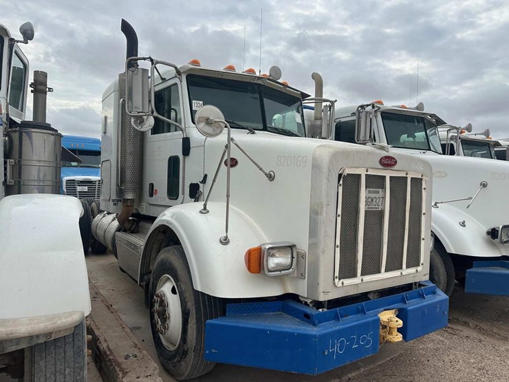 2012-peterbilt-365-image-2