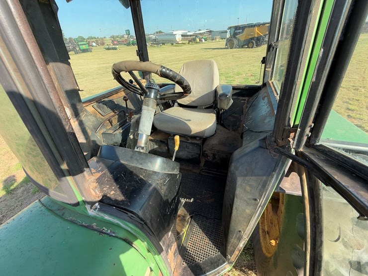 john-deere-4240-image-17