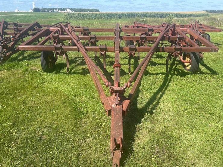 massey-ferguson-14-image-22