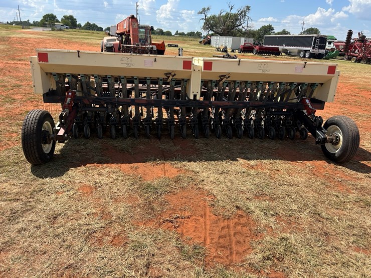 truax-flxii-822rd-image-7