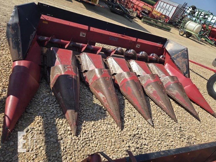 case-ih-1063-image-10