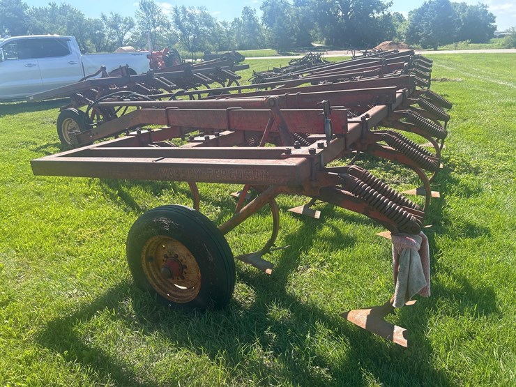 massey-ferguson-14-image-28