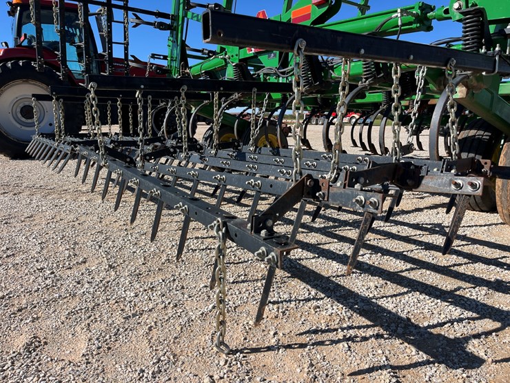 2014-john-deere-2210-image-8